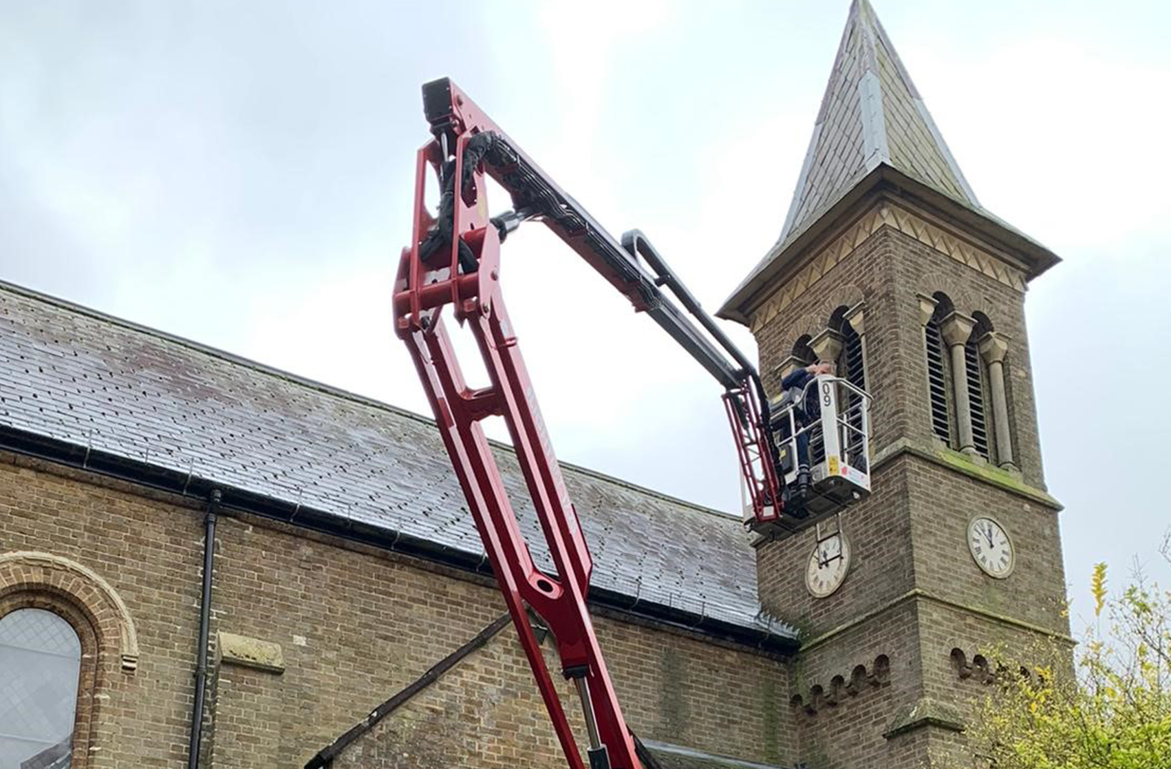 6 reasons Hinowa spider lifts are ideal for working in church grounds