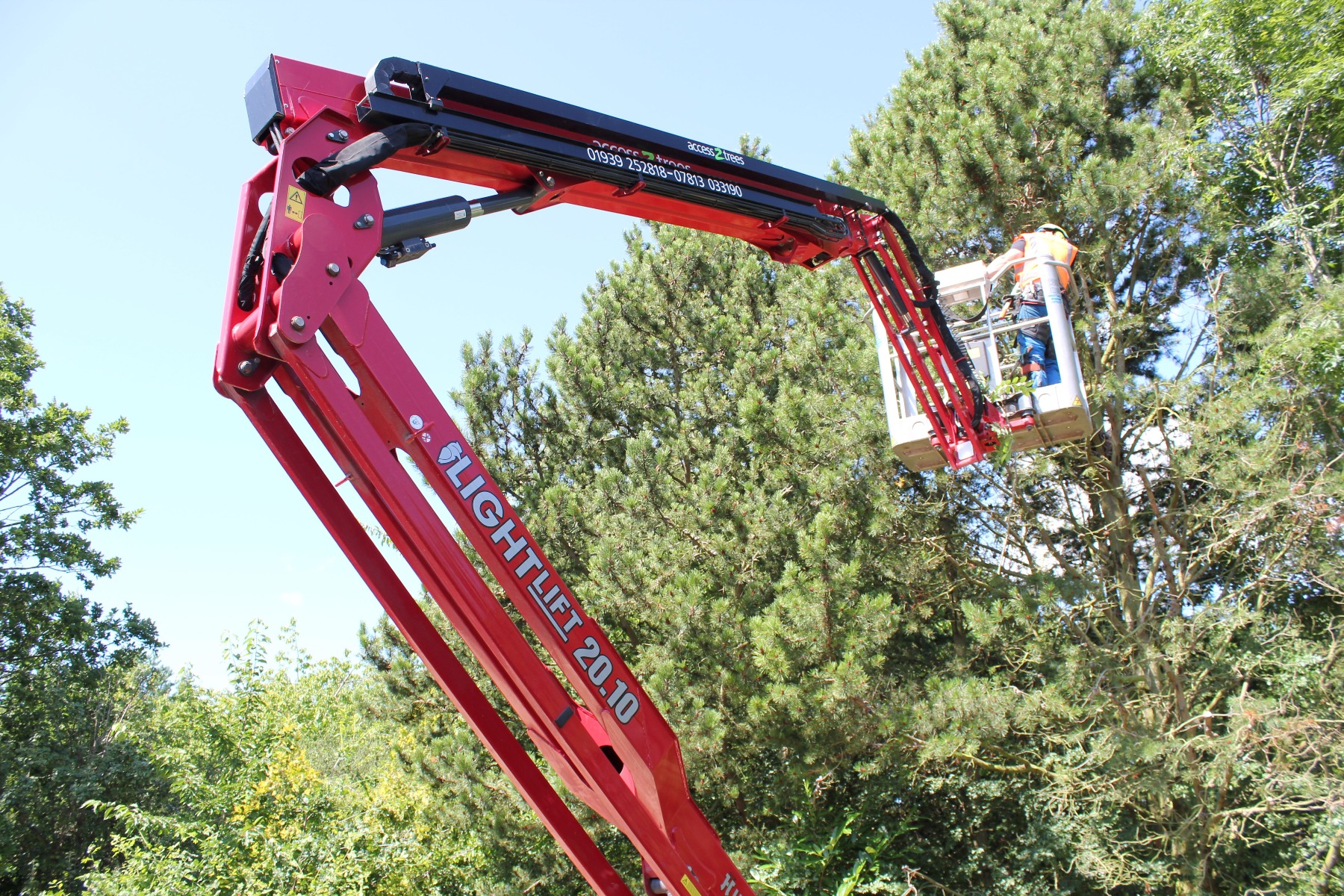 Hinowa spider lifts can be operated over sensitive ground